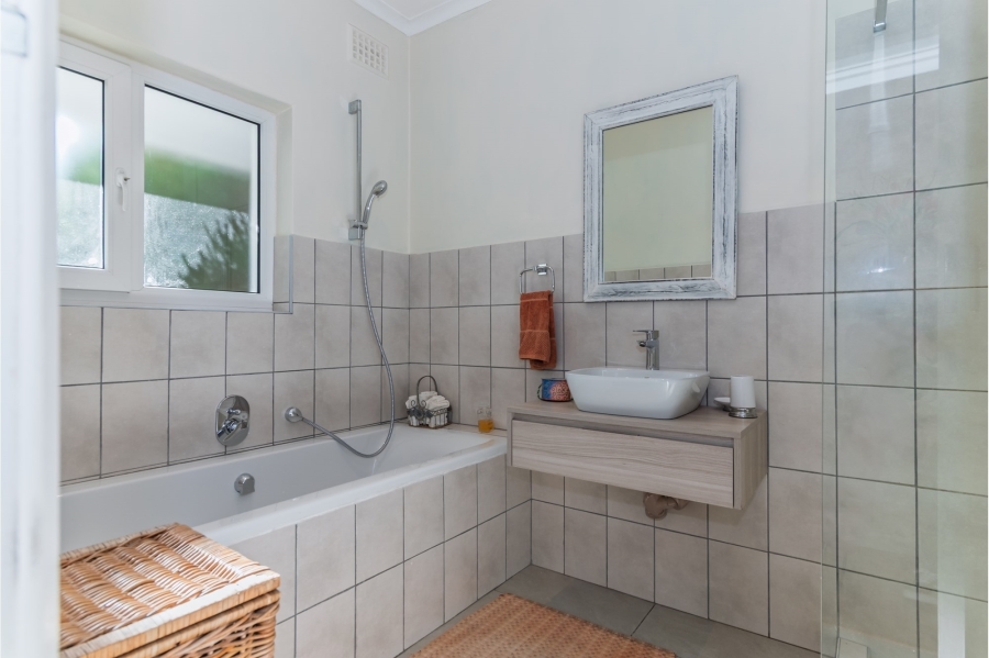2 Bedroom Property for Sale in Kalk Bay Western Cape